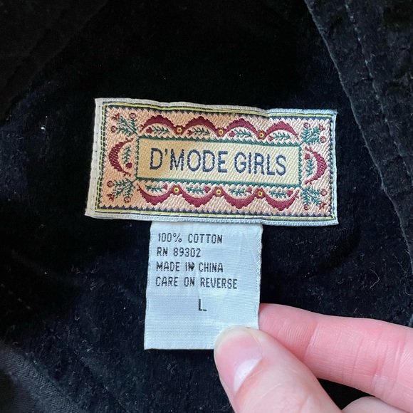 1990’s Vintage Black Velvet Embroidered Overalls Size S - Picture 3 of 6